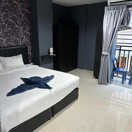 Central Perk Hotel Patong 외부 사진