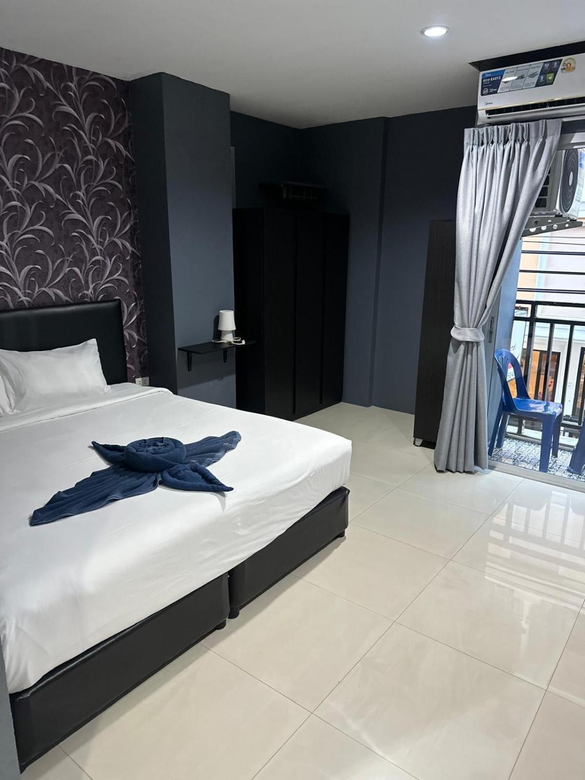 Central Perk Hotel Patong 외부 사진